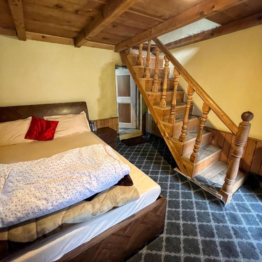 The Cottage And Cheese Manali  Exterior photo